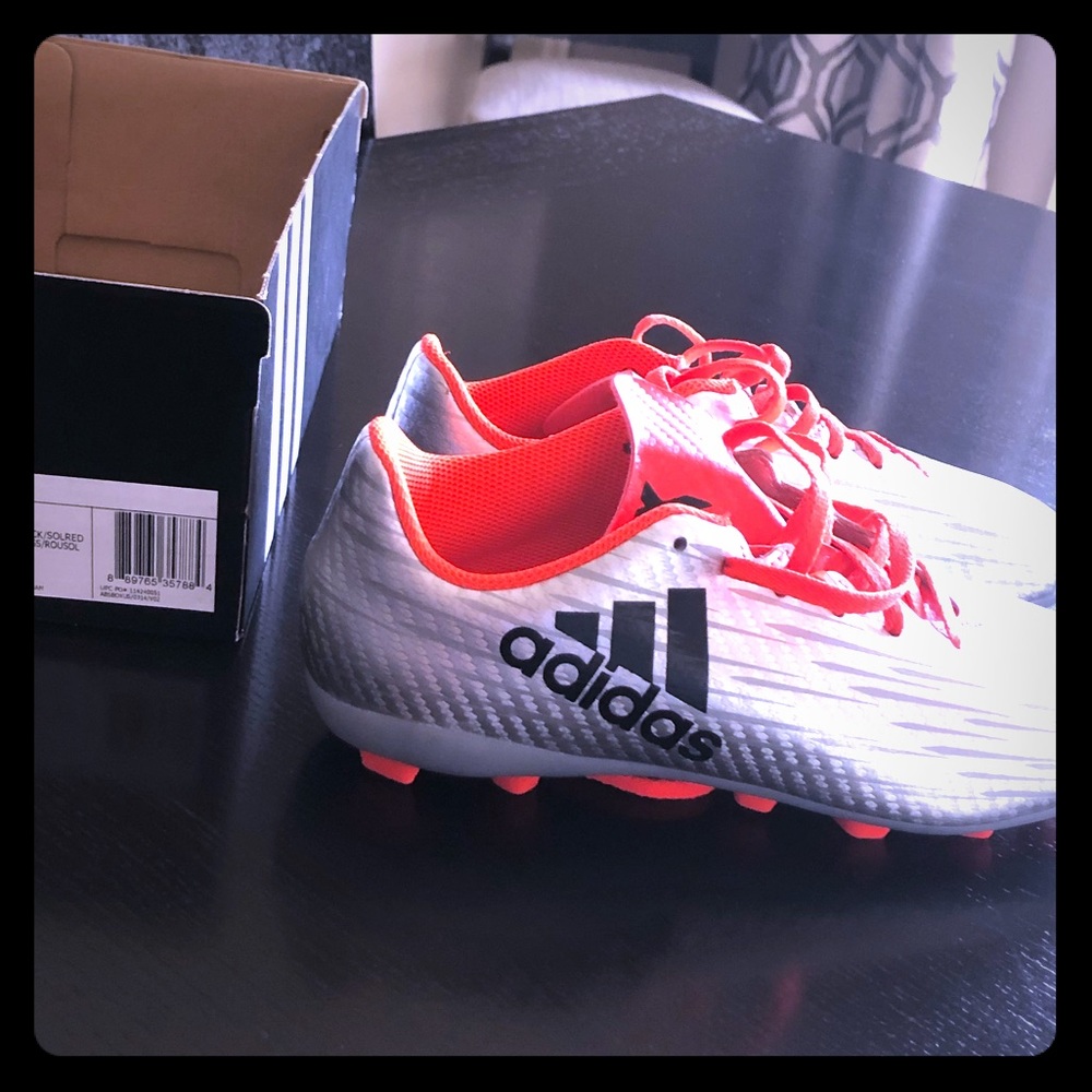 Soccer shoes - boys size 3. New. Never worn